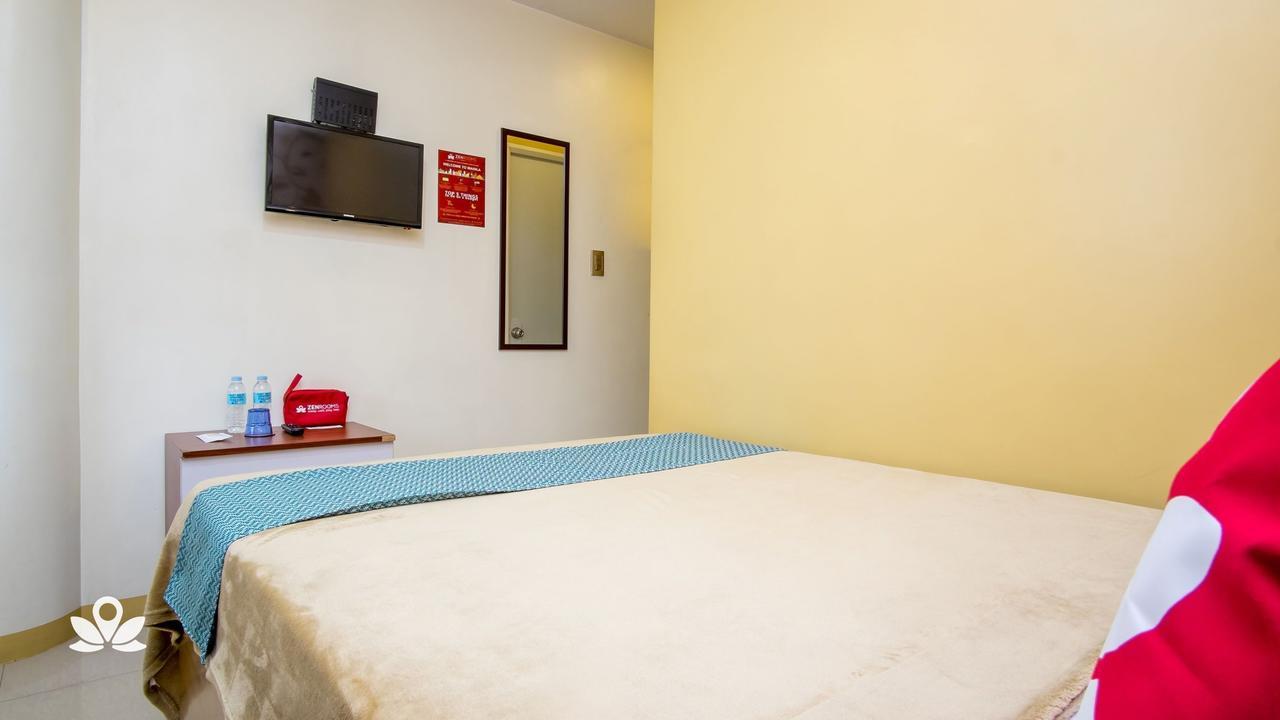 Zen Rooms Libertad Railway Station Pasay Esterno foto